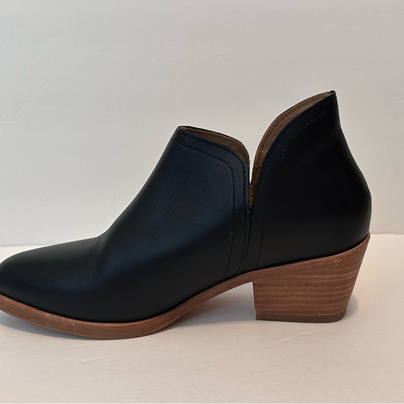 Nisolo Black Ankle Booties Sleek Modern Design Sz 7 - Picture 5 of 6